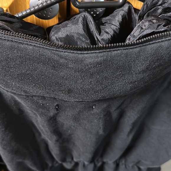 Parasuco Sweater with pop out hood - Picture 7 of 7